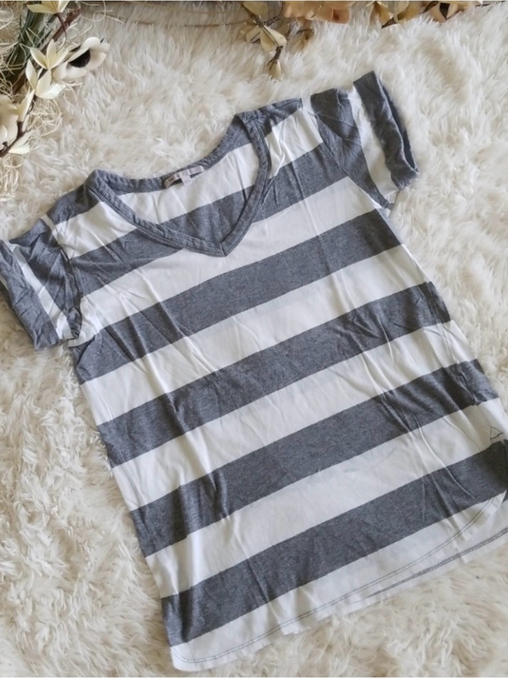 GAP Women's Short Sleeve Striped Tee in Gray and White XSmall